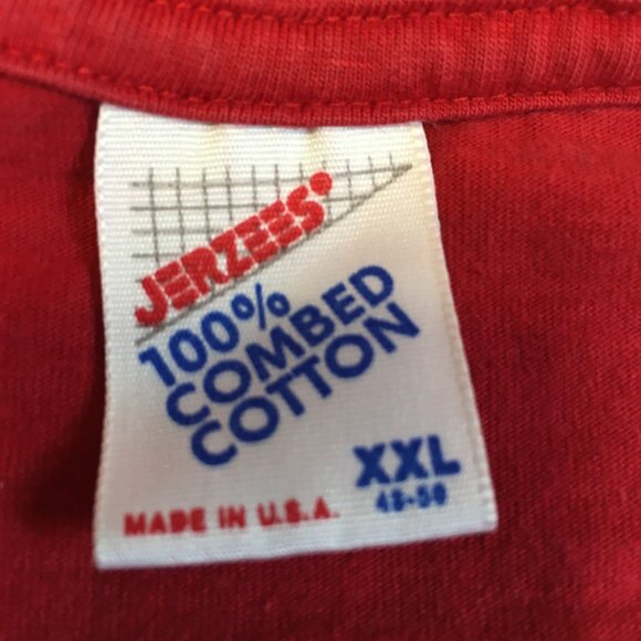 Men's 2X Vintage 1990 red UNLV Runnin' Rebels basketball short sleeve tee shirt - Picture 4 of 10